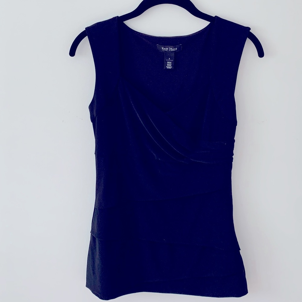 White House Black Market Top in Black in Excellent Condition